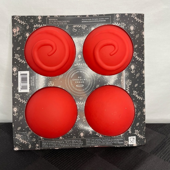 New Silicone Bennkai Hot Chocolate Bomb Maker - Picture 5 of 5
